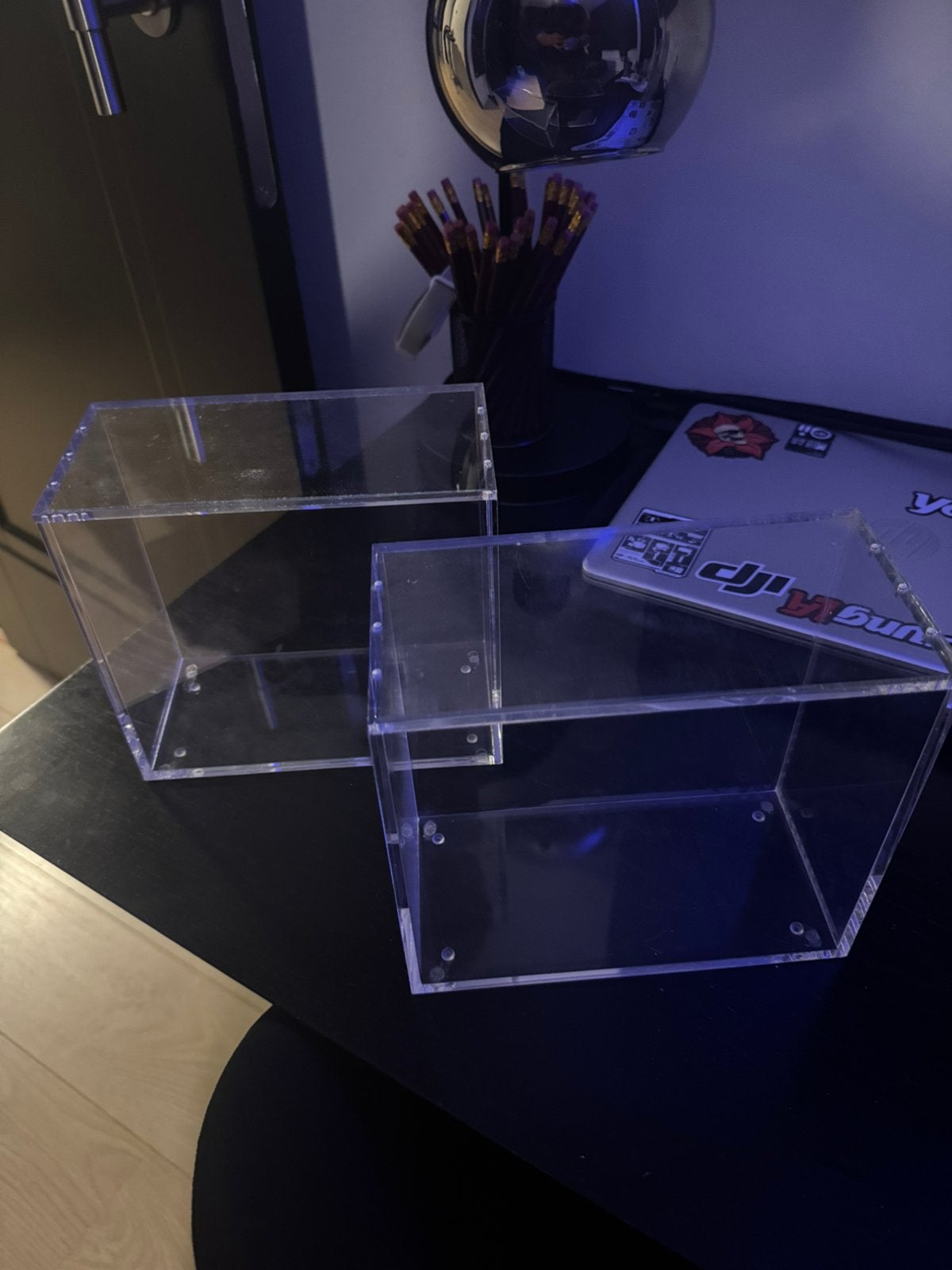 2 Acrylic Cases + Sleeves & Toploaders!, Ophalen of Verzenden, Zo goed als nieuw, Sleeves of Kaarthoesjes
