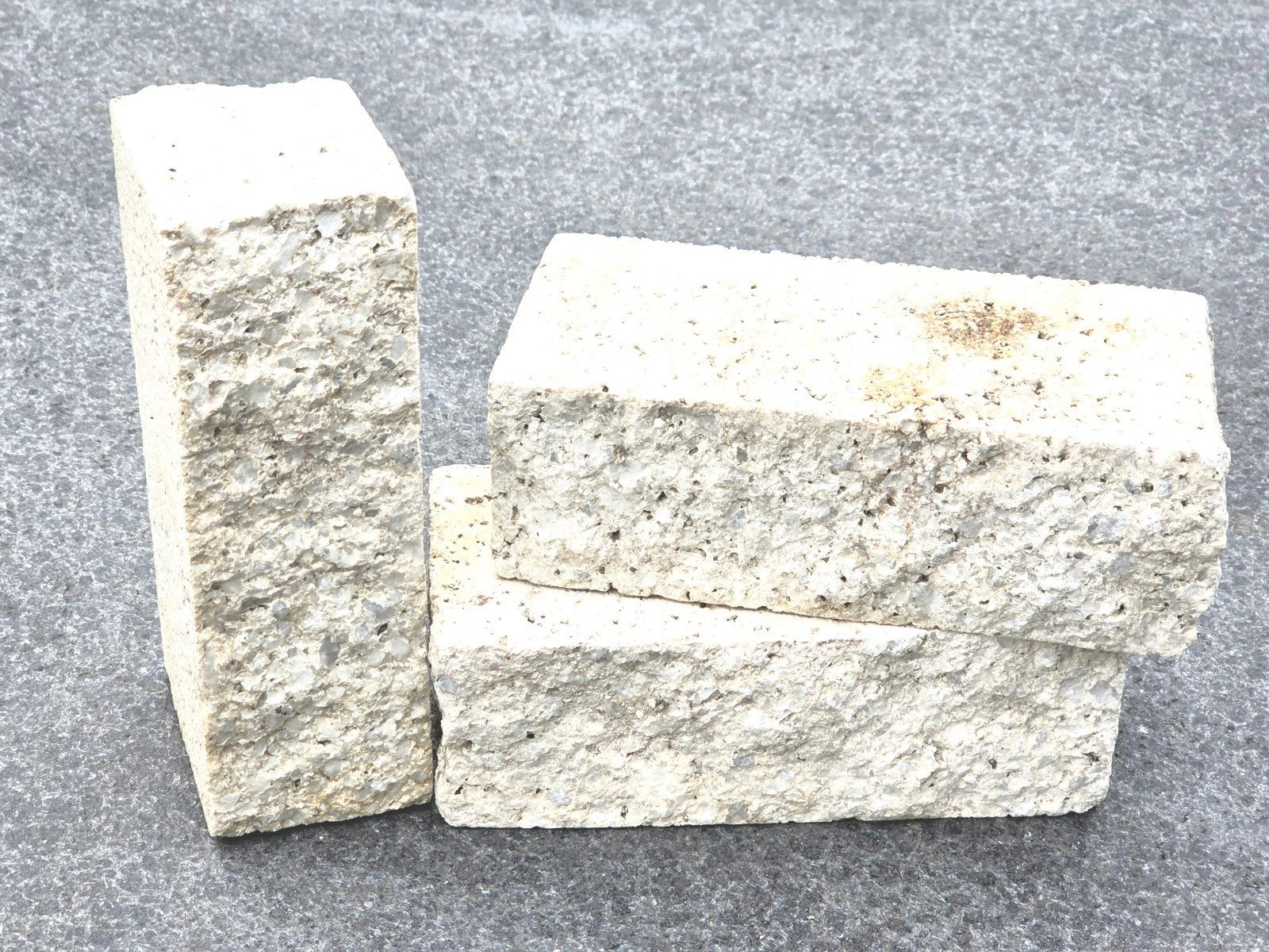 Gezocht: MBI Rox Noors Wit gevelstenen 190x90x65, Ophalen, Gebruikt, Beton