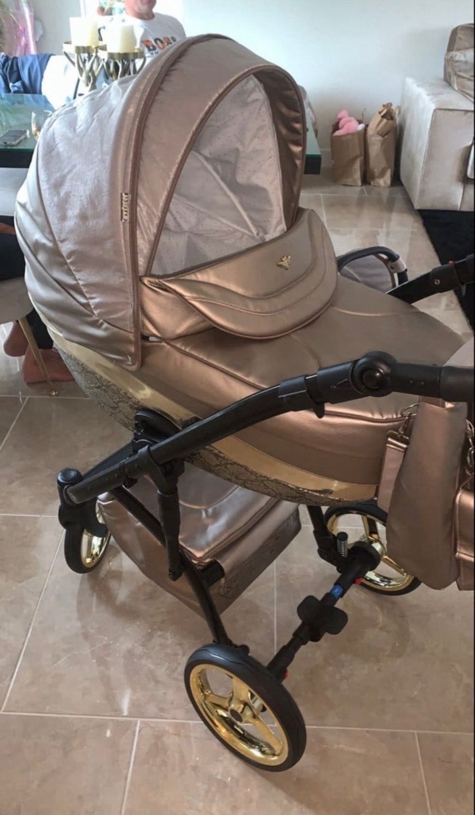 Luxe gouden kinderwagen 3-in-1 set met autostoeltje, Kinderen en Baby's, Zo goed als nieuw, Combiwagen, Met autostoeltje, Ophalen