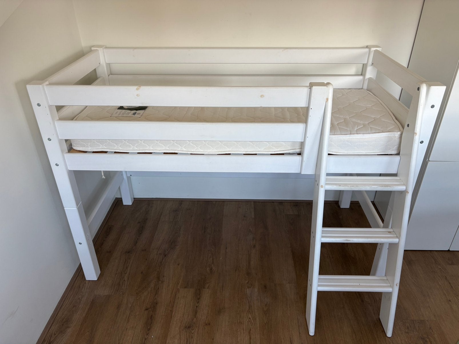 Peuter/kleuter hoogslaper, Kinderen en Baby's, Kinderkamer | Stapelbedden en Hoogslapers, Ophalen, Zo goed als nieuw, Hoogslaper