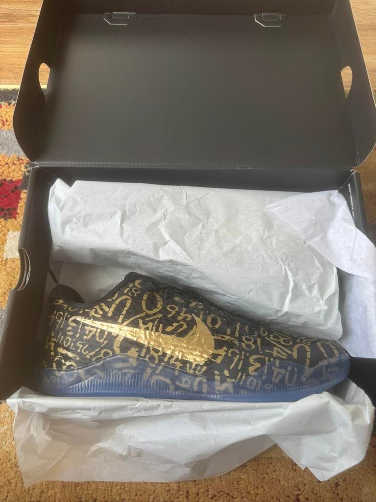 Nike Kobe 11 mamba day maat 45.5, Ophalen of Verzenden, Nieuw, Overige kleuren, Sportschoenen