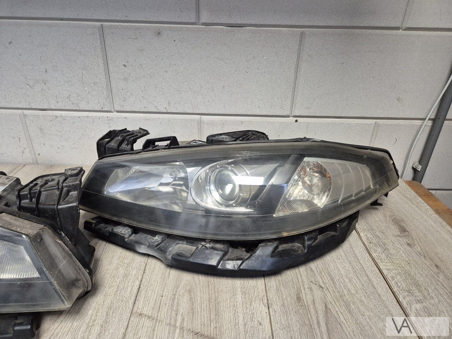 Renault Laguna 2 2005 - 2008 koplamp XENON links rechts €75, Gebruikt, -, Renault, -