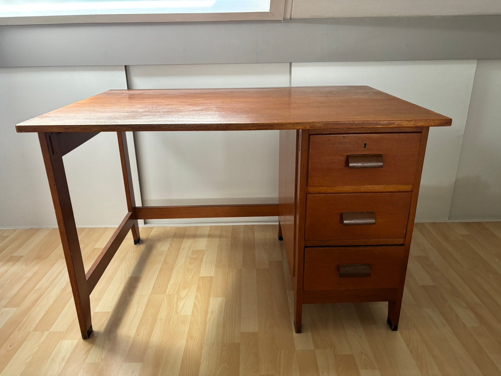 Jaren 50 houten  bureau, Ophalen, Overige typen, Gebruikt, 120 cm