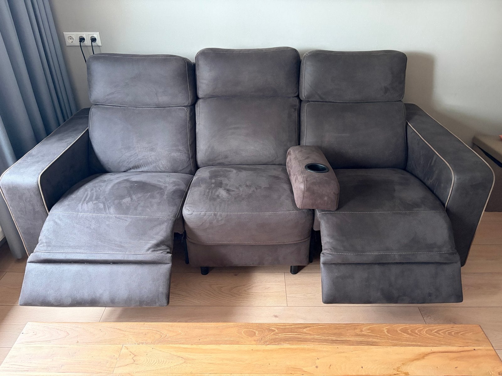 Comfortabele pronto bank met relaxfunctie, Huis en Inrichting, Banken | Bankstellen, Ophalen, Gebruikt, Driepersoons, 75 tot 100 cm