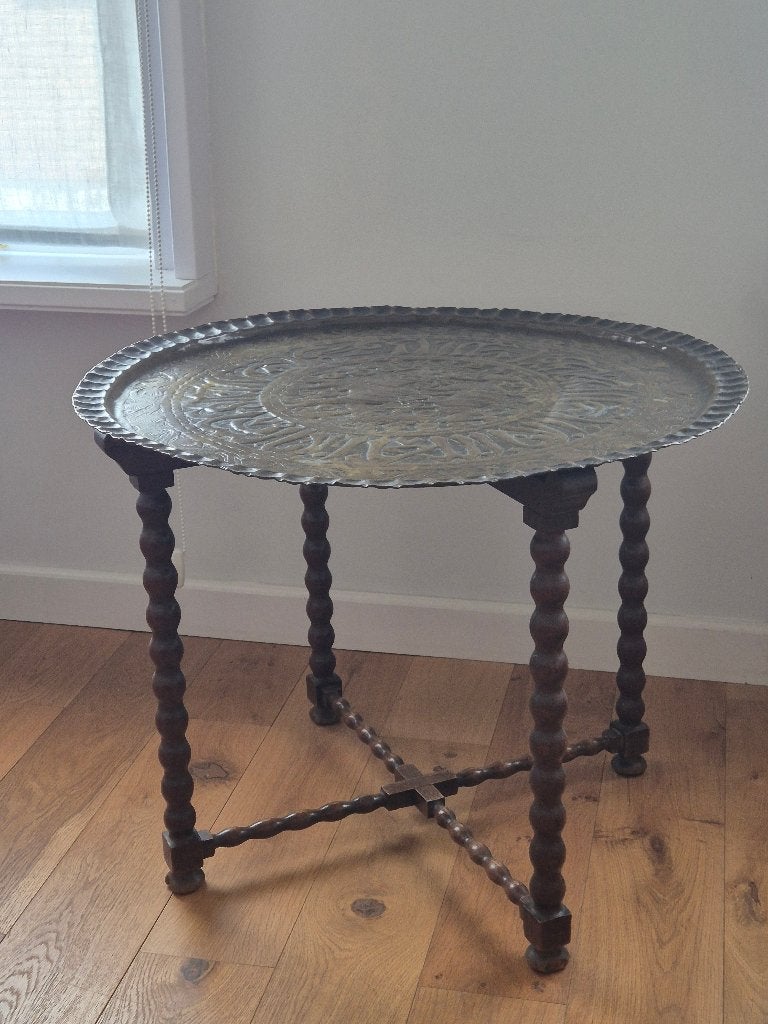 Antieke ronde salontafel met eiken onderstel en bronzen blad, Antiek en Kunst, Ophalen