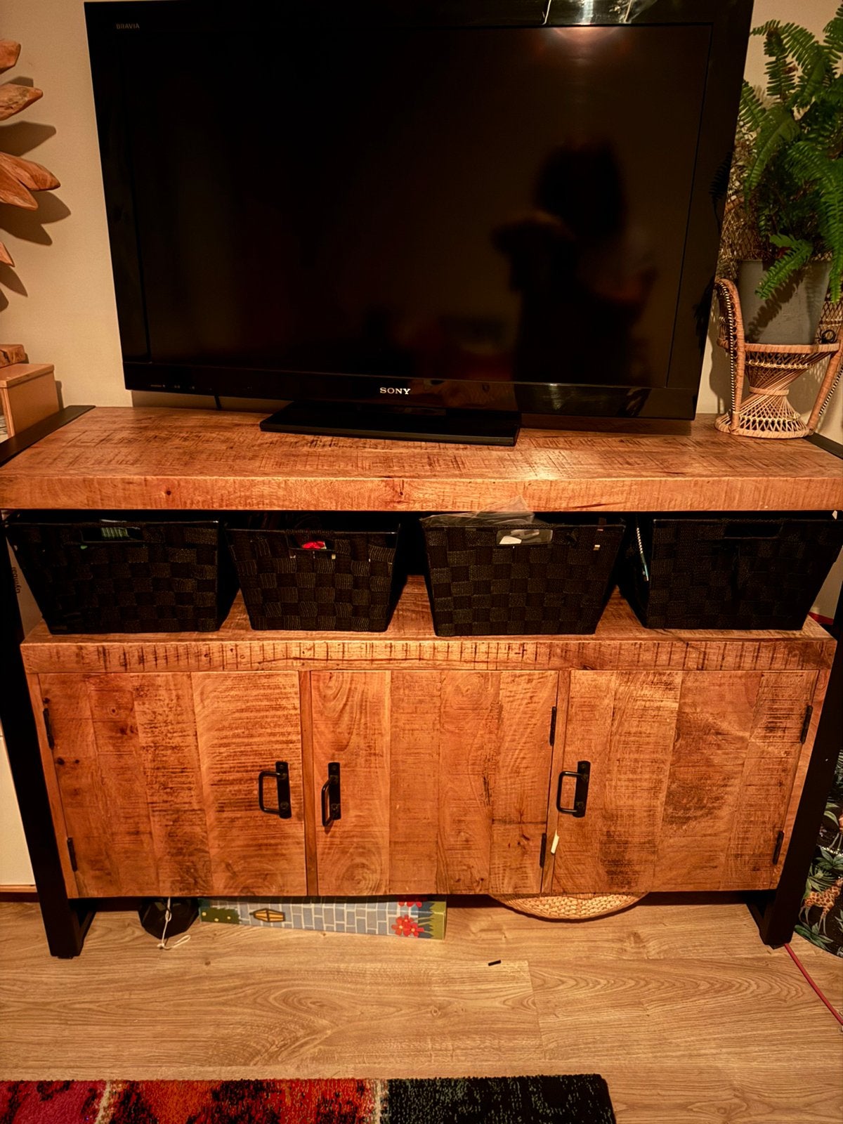 Prachtige mangohouten dressoir /tv kast ZGAN, Zo goed als nieuw, 150 tot 200 cm, Ovaal, 50 tot 100 cm
