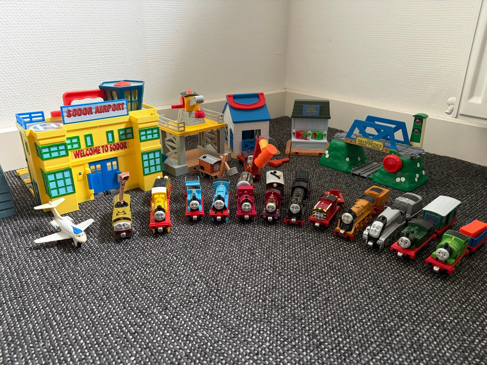 Grote Thomas de Trein collectie met Sodor Airport en rails, Kinderen en Baby's, Ophalen, Gebruikt