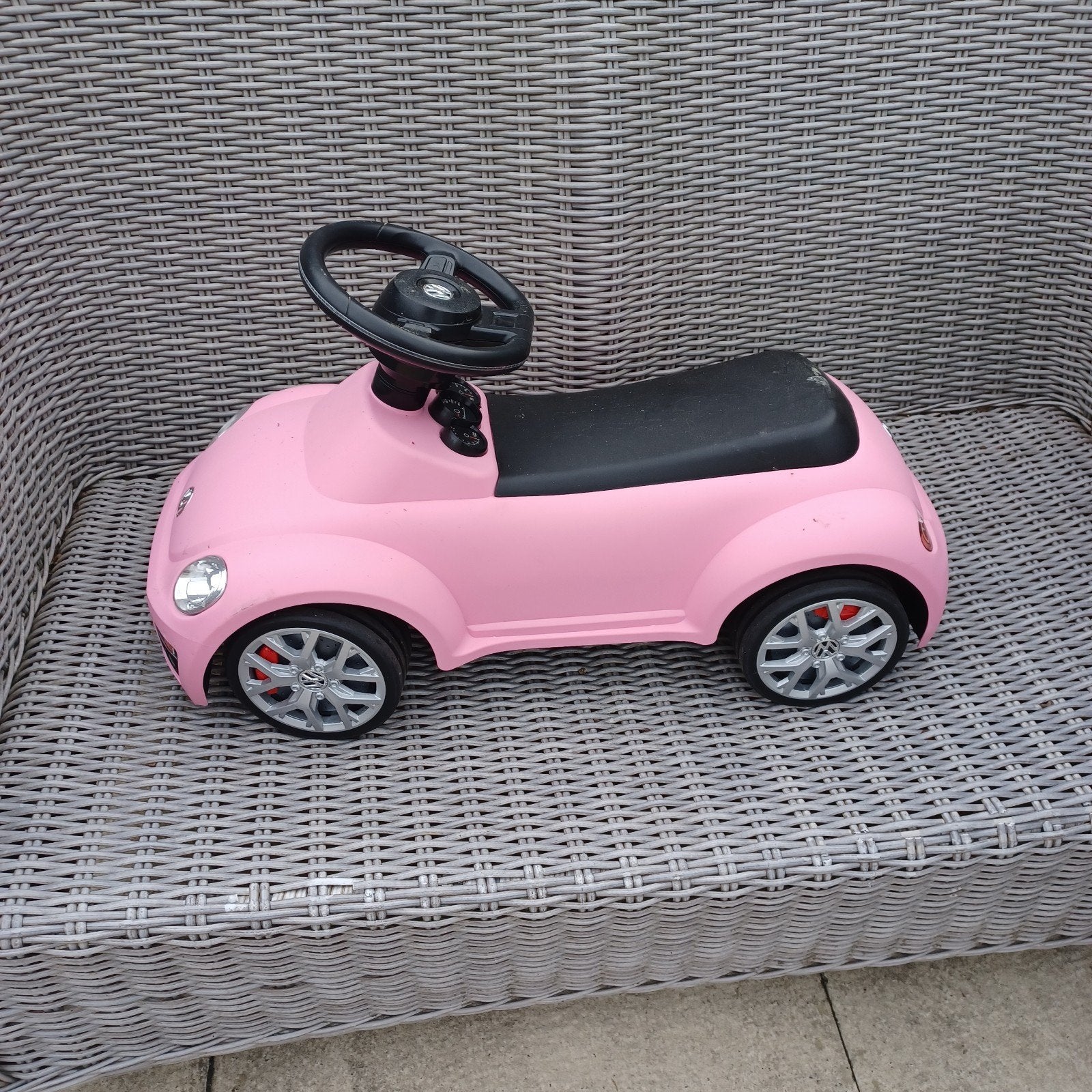 roze volkswagen loopauto met licht en geluid 20€, Ophalen of Verzenden, Gebruikt