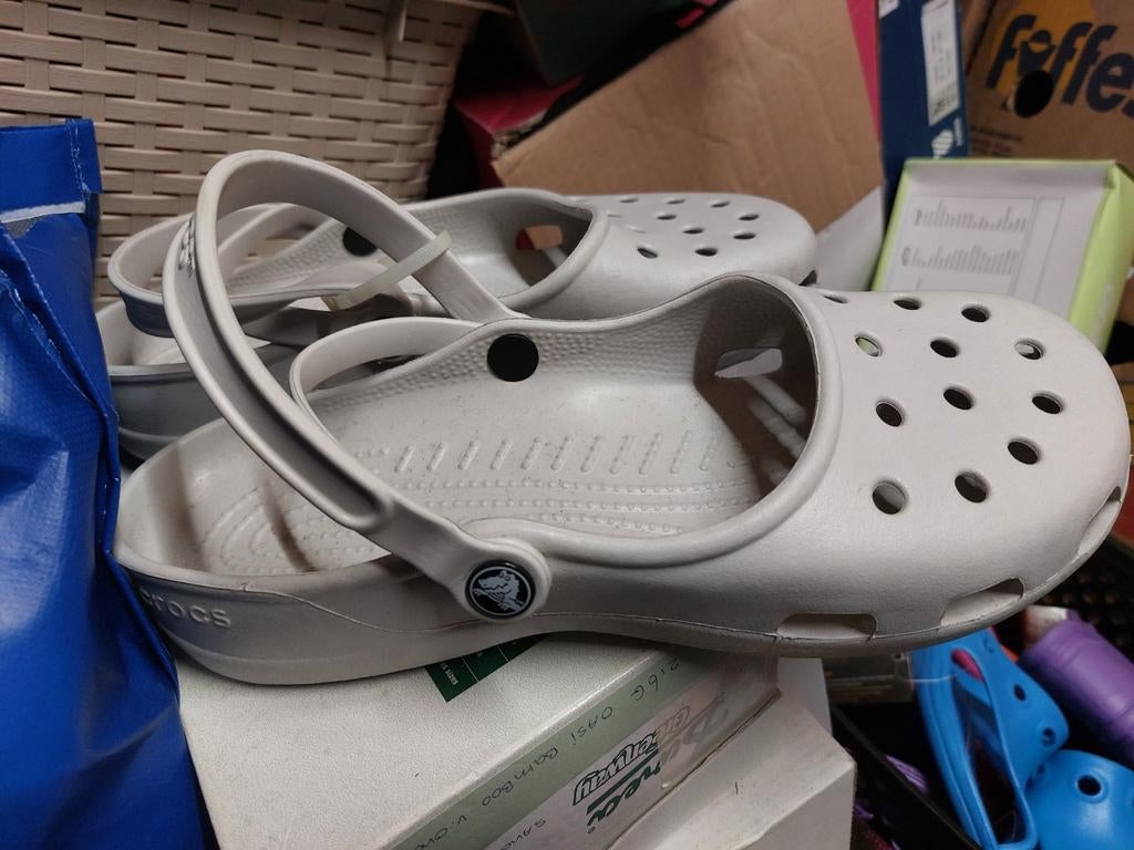 2 paar crocs maat 12 ( 43 / 44 ), Ophalen of Verzenden, Zwart
