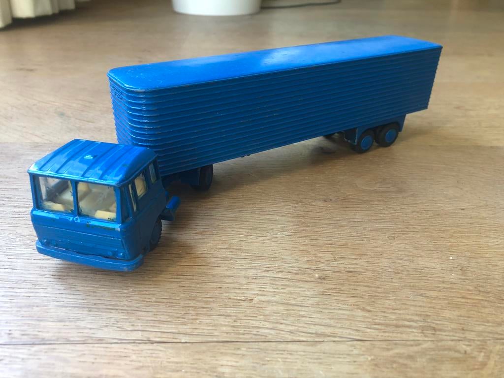 LION CAR - No. 36 DAF + Eurotrailer 1:50 - (deels) repaint, Ophalen of Verzenden, Gebruikt, Bus of Vrachtwagen, Lion Toys
