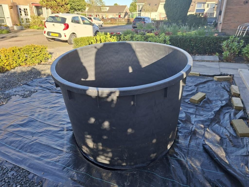 Grote kunststof kuip / mastellone 750 liter – zwart, Ophalen, Zo goed als nieuw