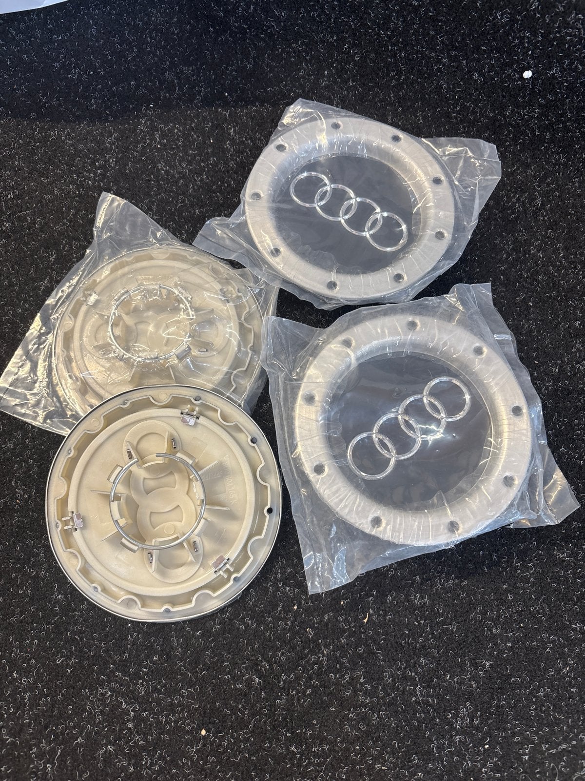 Nieuwe Audi Naafdoppen Set - 4 Stuks, Ophalen of Verzenden, Nieuw