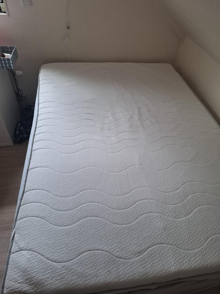 Topper 140x200 zo goed als nieuw, Huis en Inrichting, Slaapkamer | Matrassen en Bedbodems, Ophalen, Tweepersoons, 140 cm, Zo goed als nieuw