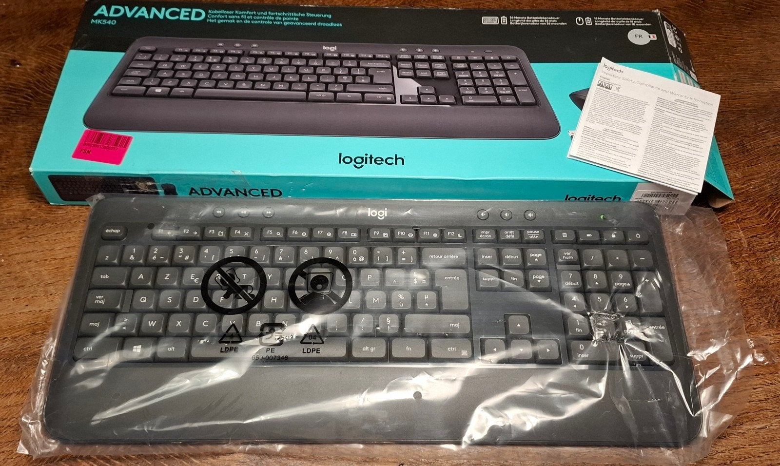 Nieuw en ongebruikt Draadloos Toetsenbord Logitech, Ophalen of Verzenden, Nieuw