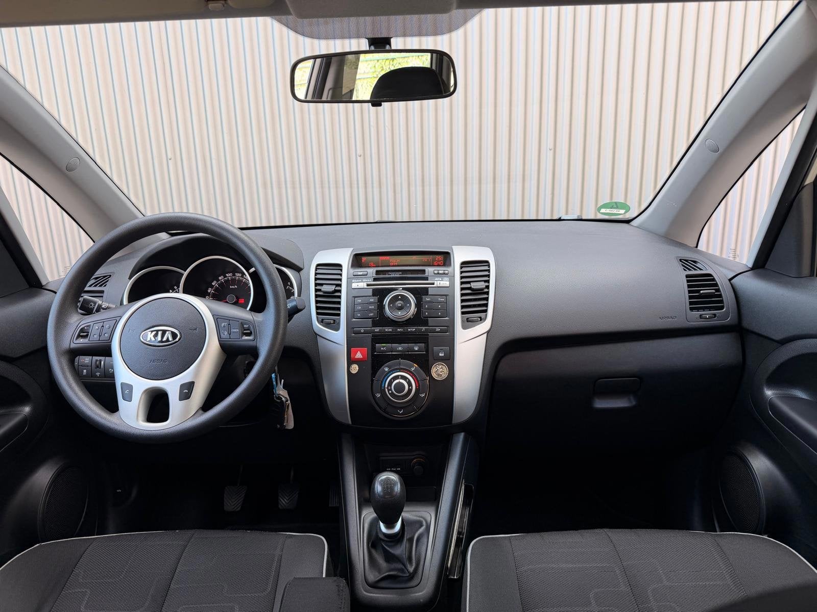 Kia Venga 1.4 CVVT Comfort Pack Nieuwe koppeling|Trekhaak|Cr, Auto's, Voorwielaandrijving, Euro 5, Gebruikt, Zwart