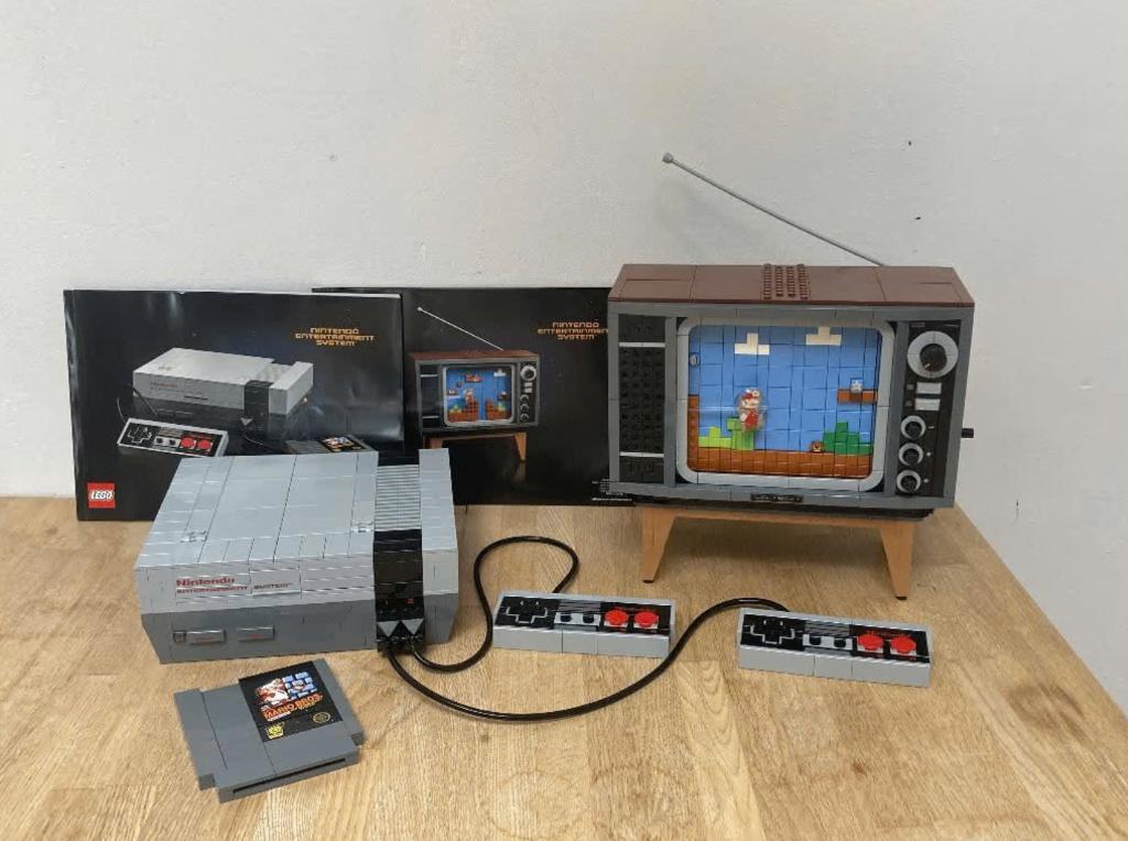 LEGO 71374 Nintendo Entertainment System + 2e controller, Overige thema's, Lego, Compleet, Ophalen of Verzenden