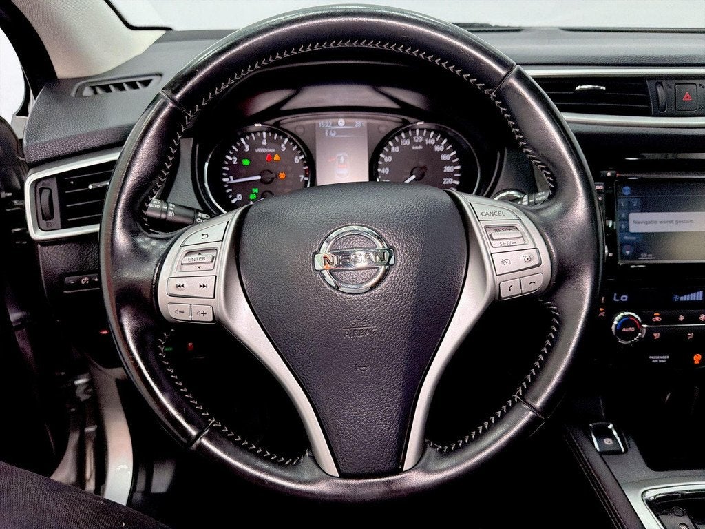 Nissan Qashqai 1.2 Tekna met gereviseerde bak!, Auto's, Gebruikt, 4 cilinders, Met garantie (alle), 116 pk