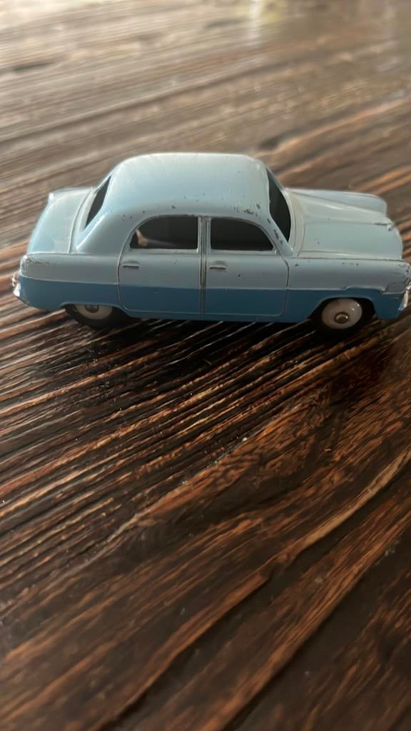 162 Dinky Toys Ford Zephyr meccano, Hobby en Vrije tijd, Modelauto's | 1:43, Ophalen of Verzenden, Zo goed als nieuw, Auto, Dinky Toys