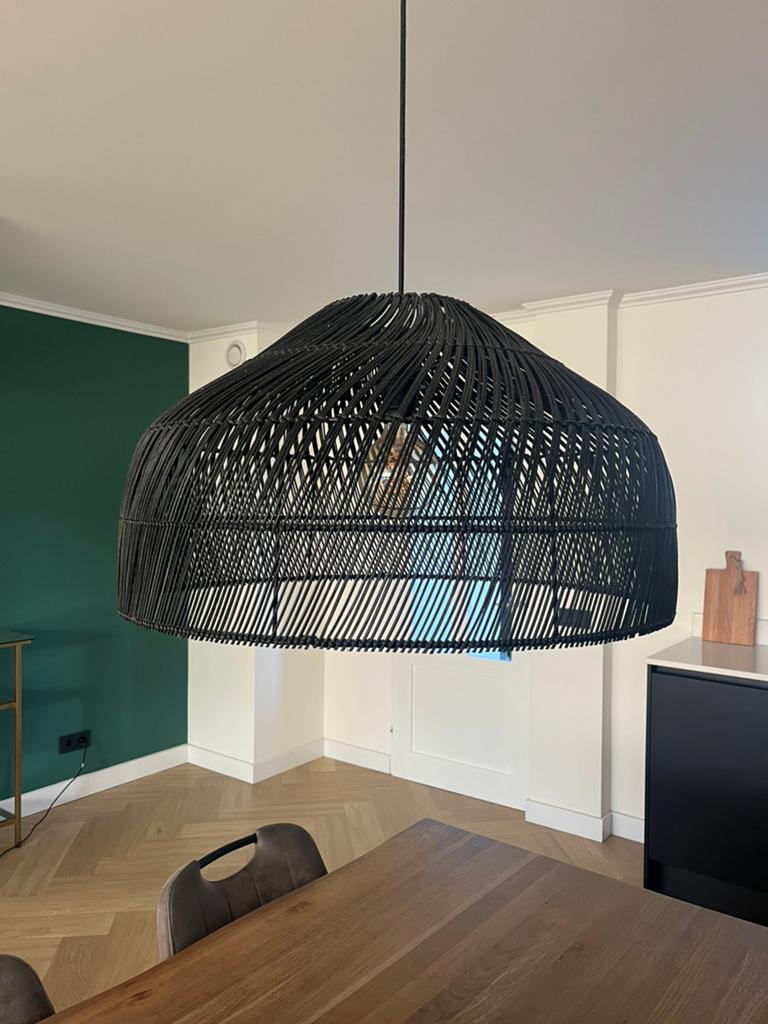 Made Hanglamp Riet Zwart, Huis en Inrichting, Ophalen, Overige materialen, 50 tot 75 cm, Zo goed als nieuw