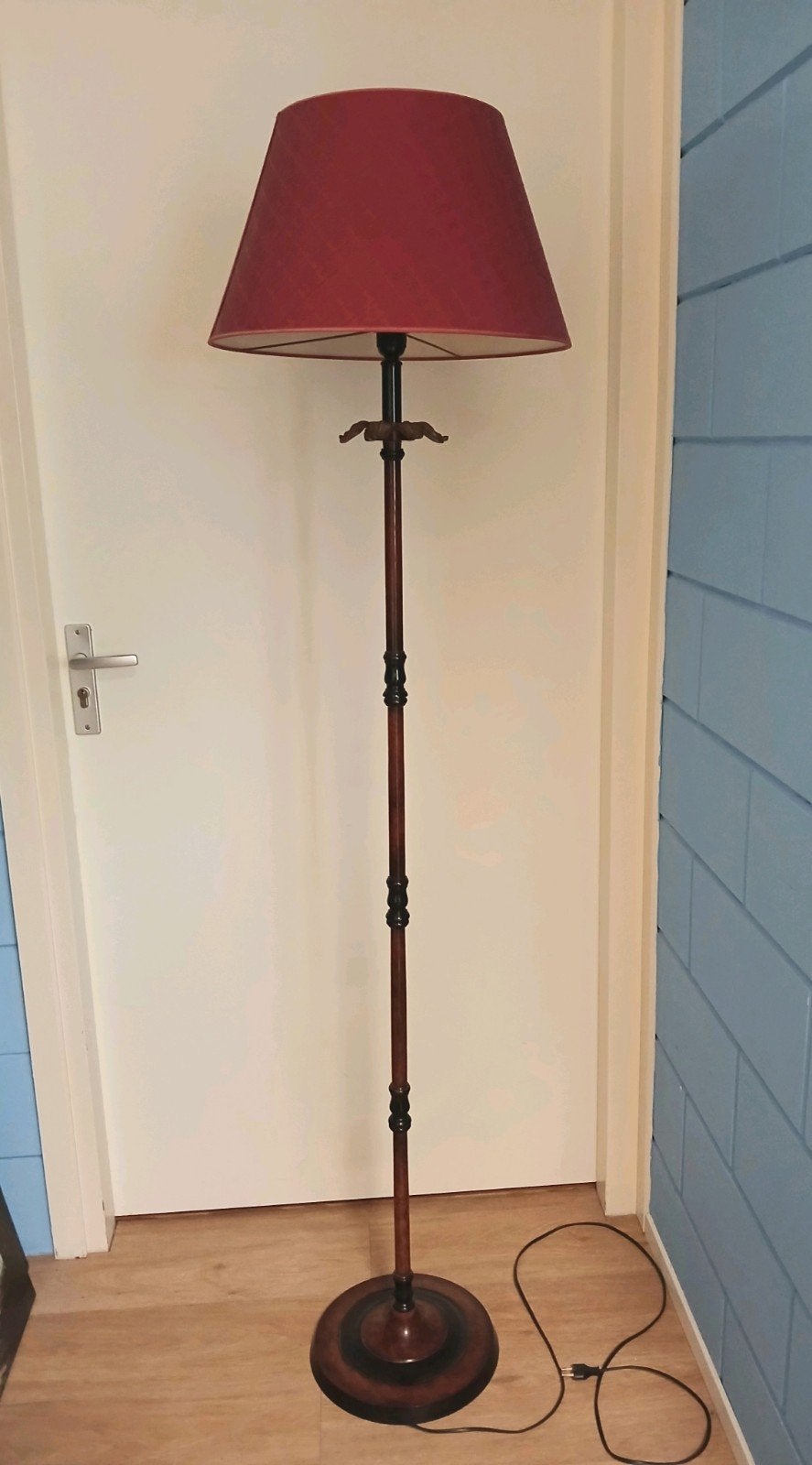 Prachtige Vintage Metalen Vloerlamp met Florale Bloemkelk, Ophalen