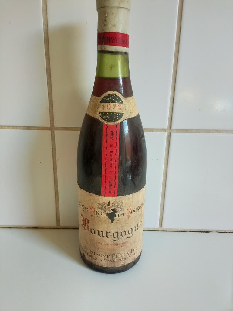 Bourgogne wijn 1973, Ophalen, Nieuw, Frankrijk, Rode wijn