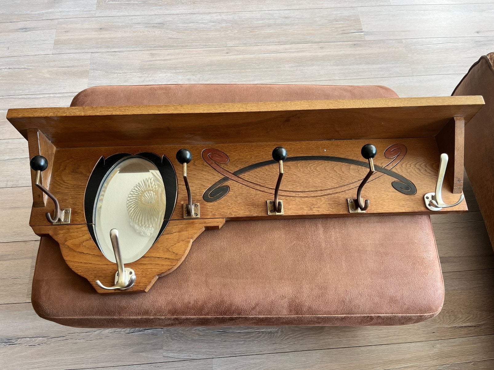 Amsterdamse School kapstok met spiegel, Gebruikt, Minder dan 100 cm, Hout, Ophalen
