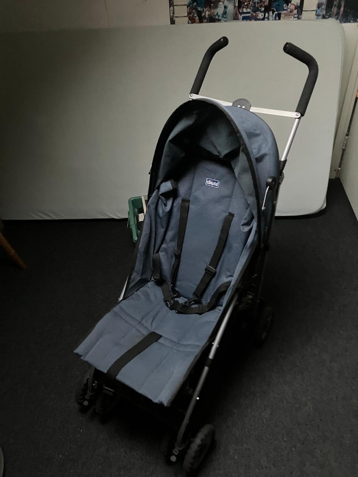 Chicco buggy - Compact en lichtgewicht, Kinderen en Baby's, Ophalen of Verzenden, Gebruikt, Overige merken, Verstelbare rugleuning