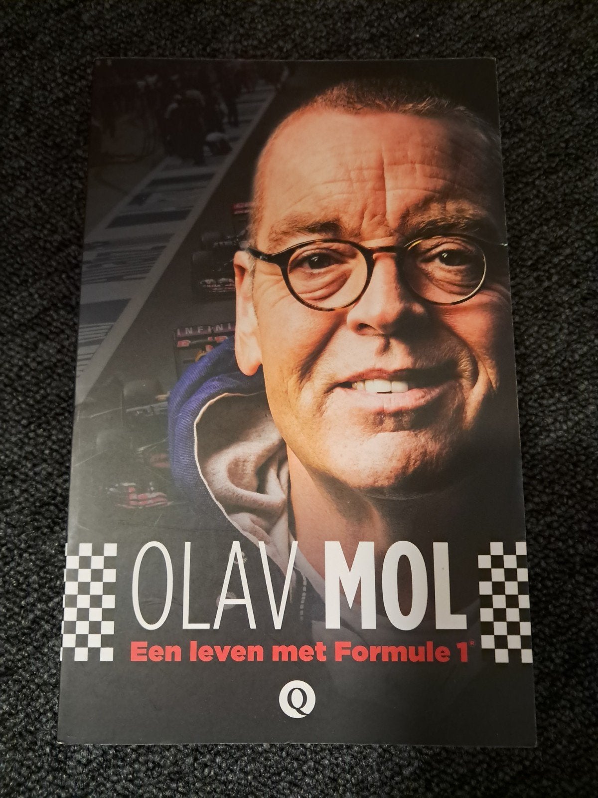 Olav Mol - Een leven met Formule 1, Boeken, Ophalen of Verzenden, Zo goed als nieuw, Overige sporten, Olav Mol