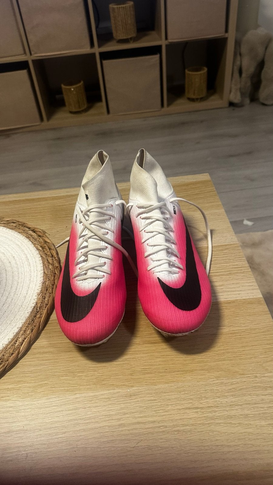Nike Mercurial Voetbalschoenen - Roze/Wit, Ophalen, Gebruikt, Schoenen