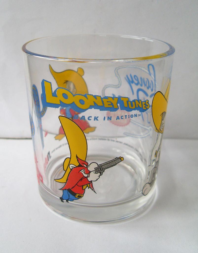 Looney Tunes Nutella Glas Bugs Bunny Yosemite Sam, Verzamelen, Ophalen of Verzenden, Looney Tunes, Zo goed als nieuw, Gebruiksvoorwerp