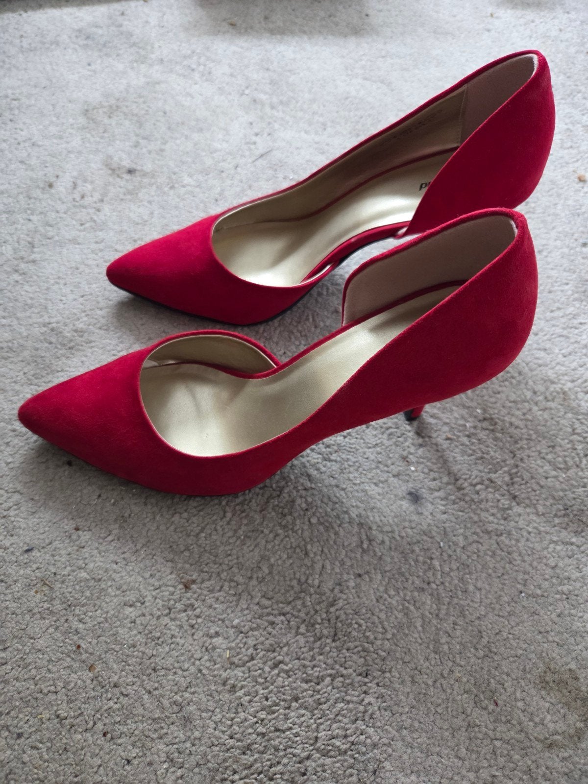 Rode damespumps, Kleding | Dames, Schoenen, Ophalen of Verzenden, Nieuw, Rood