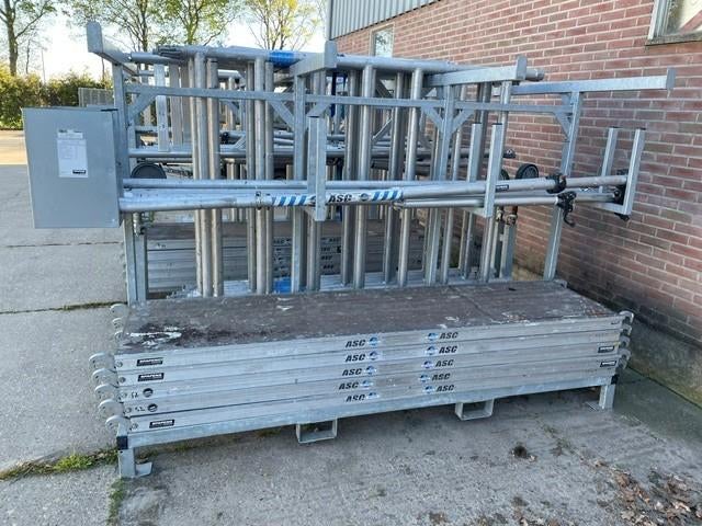 Rolsteiger Te koop stahoogte 7.30M op makkelijke opslagbok, Ophalen, Gebruikt, Rolsteiger of Kamersteiger, 5 meter of hoger