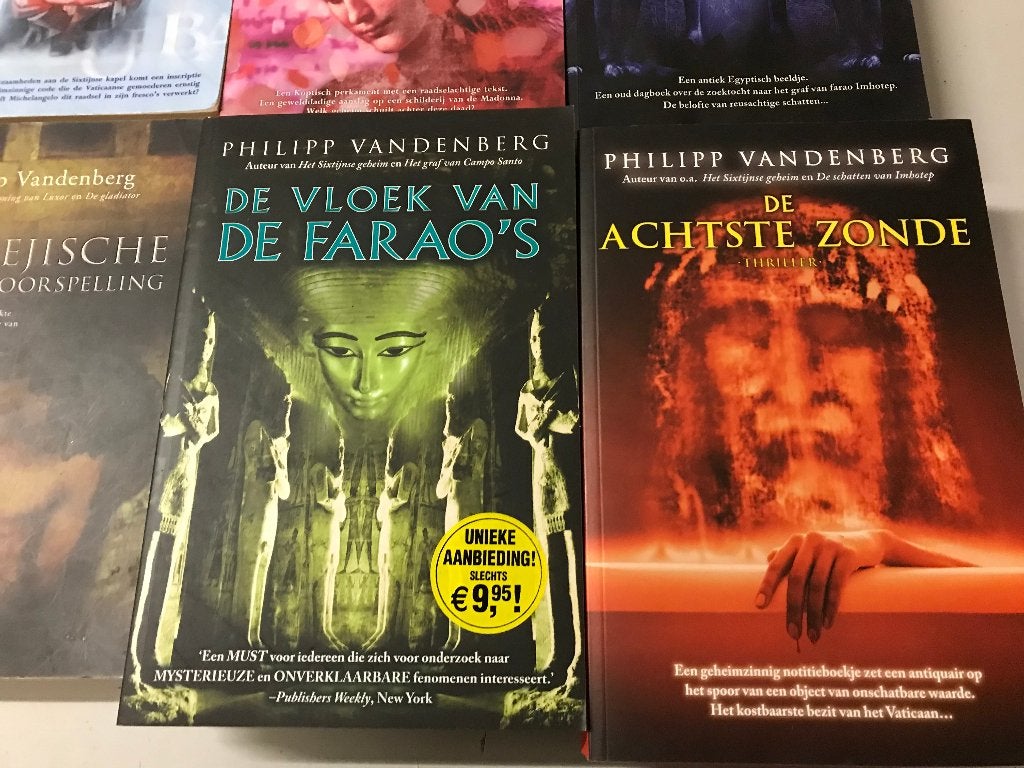 T.K. nog 3 boeken van Philipp van den Berg zie actuele lijst, Ophalen of Verzenden, Gelezen, Philipp Vandenberg