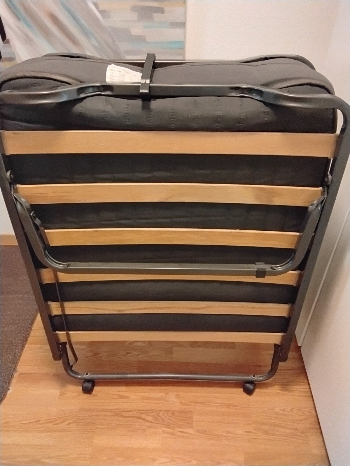 Logeerbed / opklapbed, Ophalen, Eenpersoons, 190 cm of minder, Zo goed als nieuw