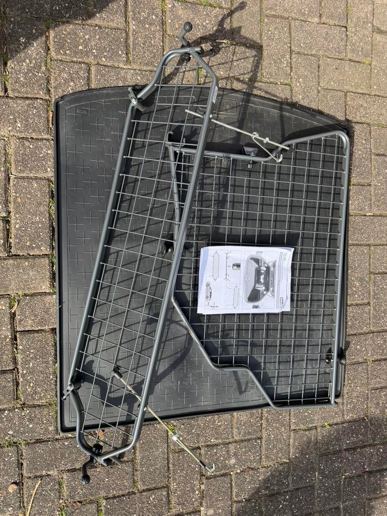 Travall hondenrek /bench voor TOYOTA COROLLA, Ophalen, Gebruikt