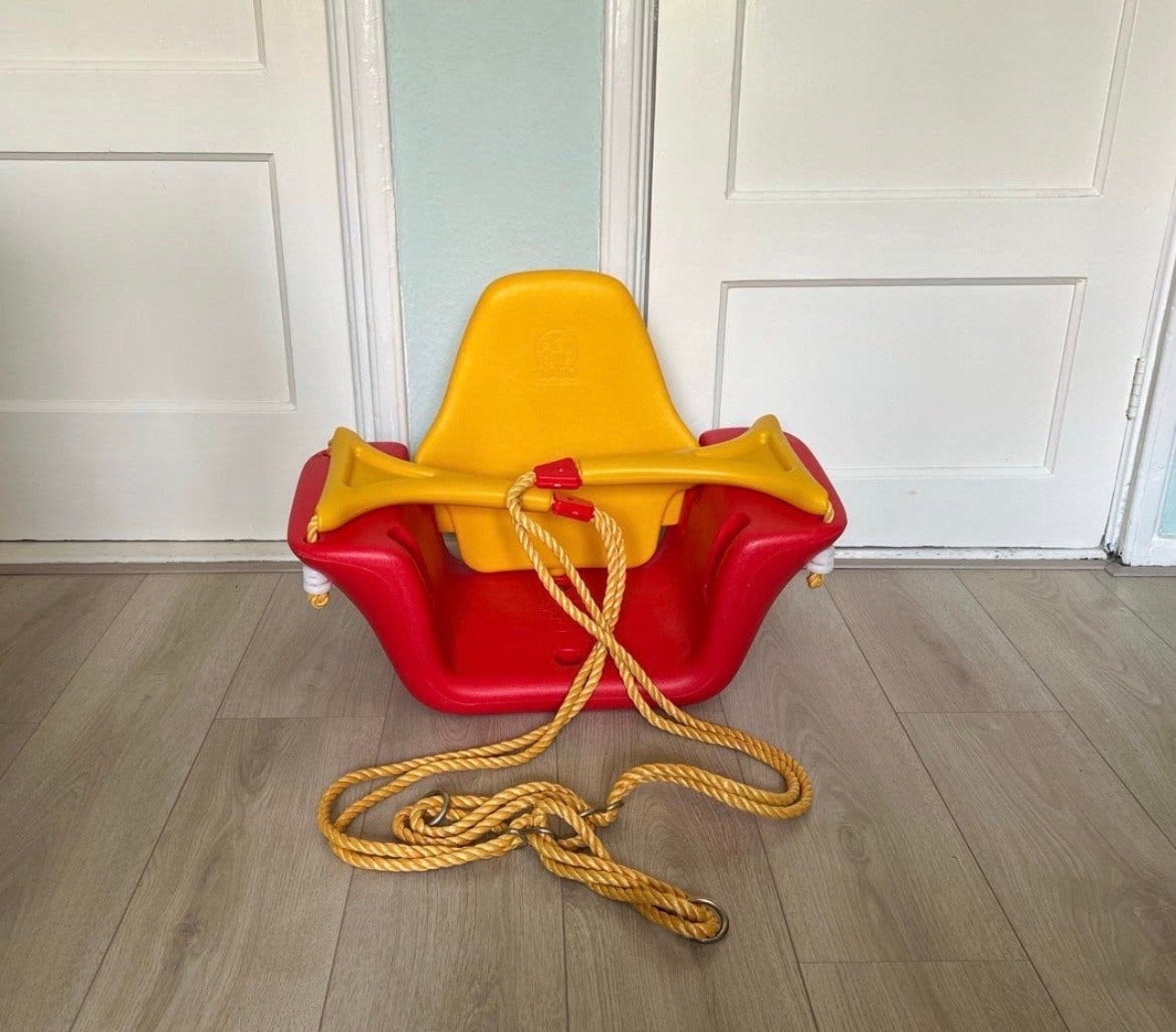 Playtive Jumpy babyschommel rood/geel, Kinderen en Baby's, Speelgoed | Buiten | Speeltoestellen, Ophalen, Gebruikt, Schommel
