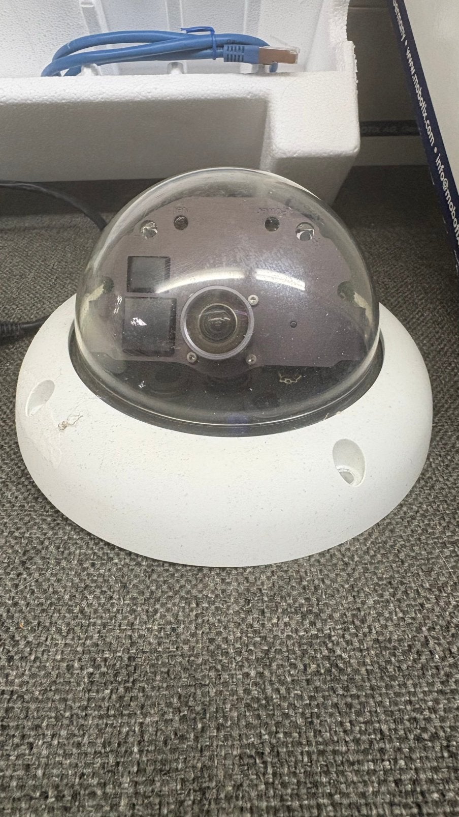 Foto 3 van Mobotix-camera’s, 4 stuks: D12, D24, M24, Q24