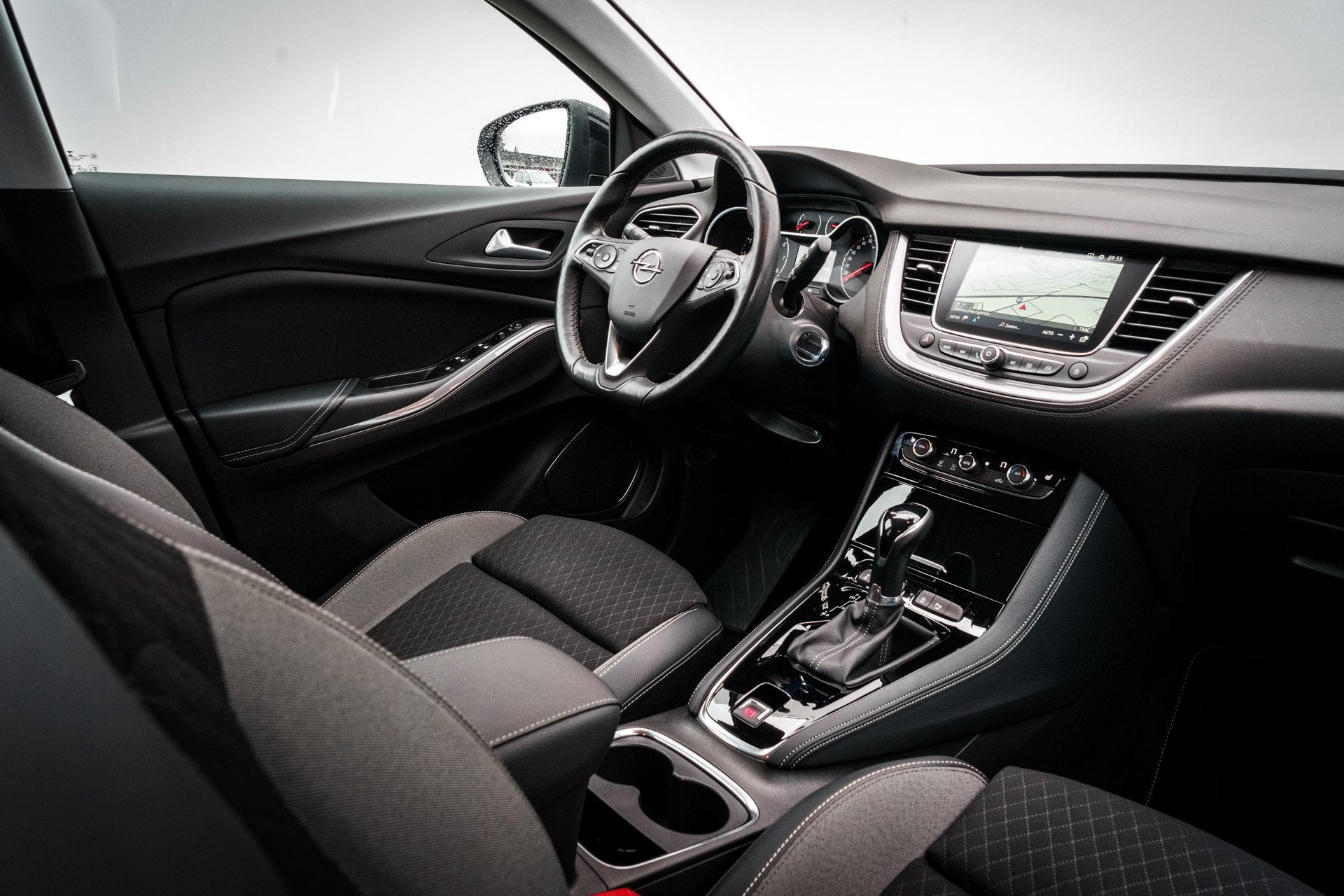 Opel Grandland X 1.2 131 PK Turbo Business Elegance | Ned Au, Gebruikt, 1199 cc, Met garantie (alle), Leder en Stof