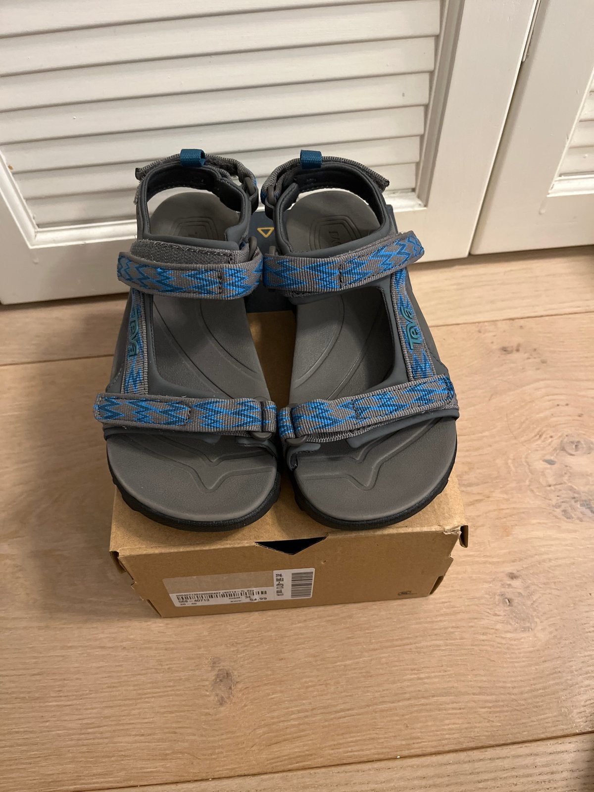 Nieuwe Teva sandalen maat 33/34, Ophalen of Verzenden, Nieuw, Jongen of Meisje
