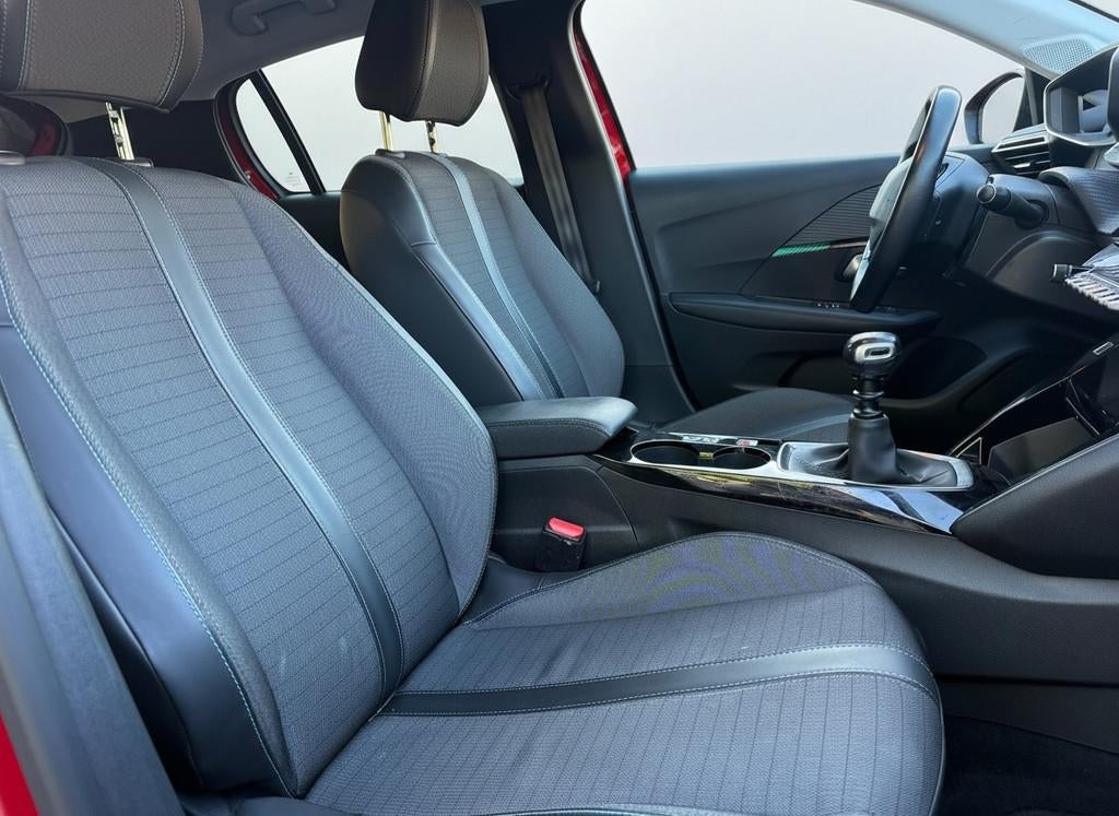 Peugeot 208 1.2 PT 100pk Allure 5d, Clima | Navi | Camera, 101 pk, Gebruikt, Alcantara, 49 €/maand