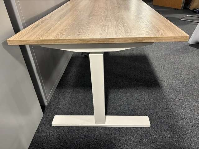 Elektrisch verstelbare zit/sta bureaus WR 160x80cm, Niet ingevuld, Zit-sta bureau, Gebruikt, Niet ingevuld
