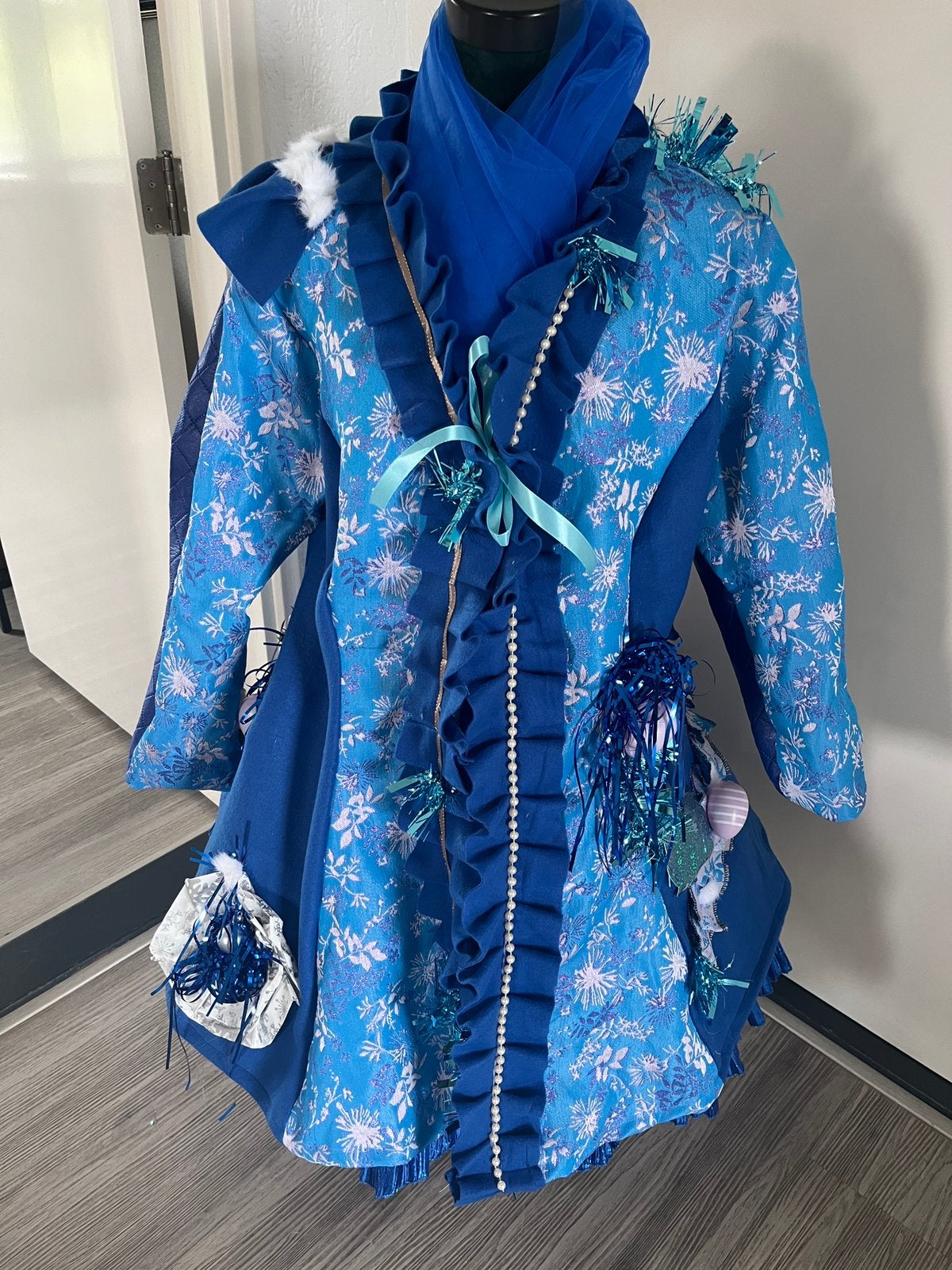 Nieuwe blauw tinten exclusieve Carnavalsjas maat xl /xxl, Carnaval, Maat 46/48 (XL) of groter, Nieuw, Ophalen of Verzenden