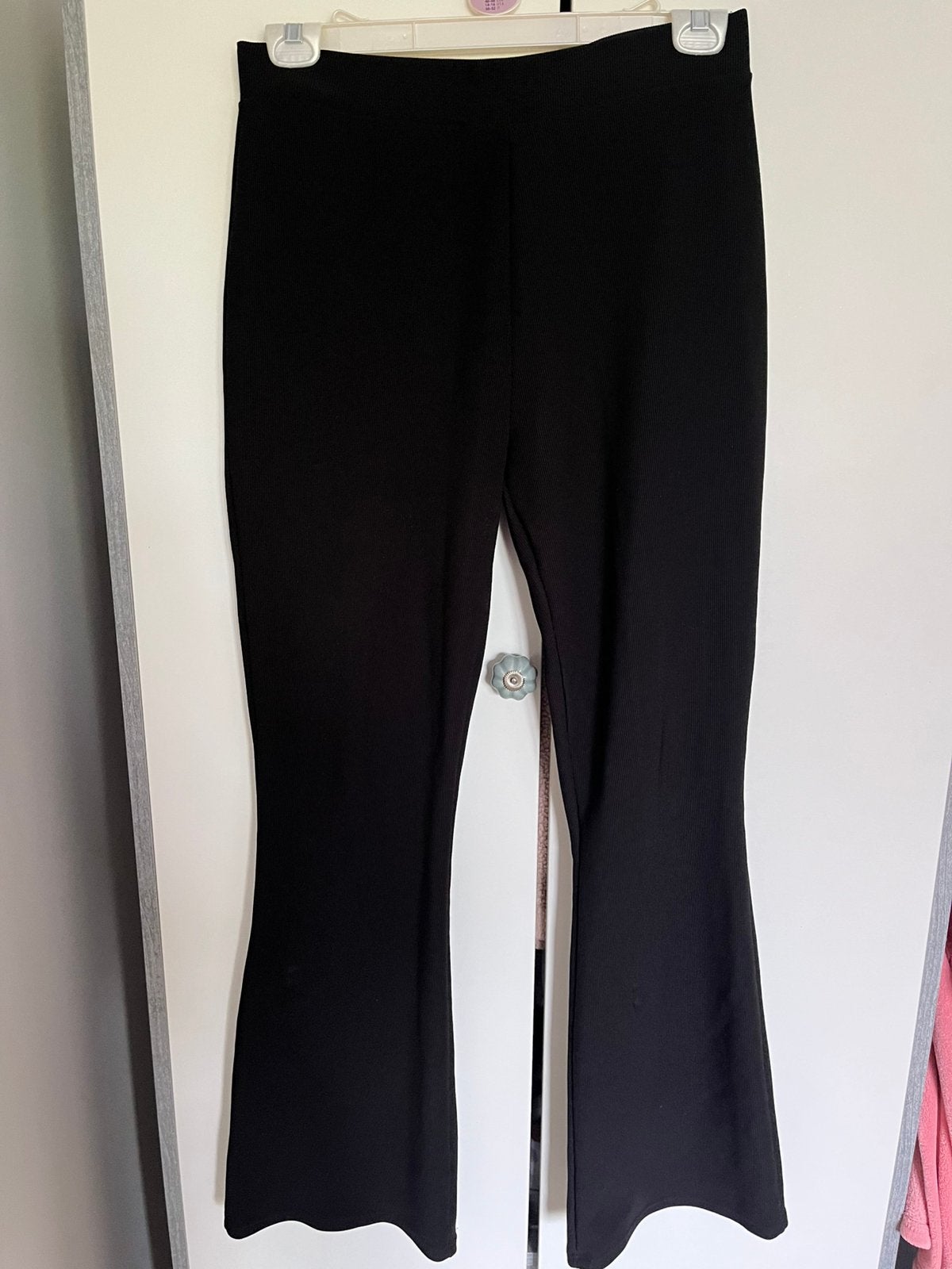 Flared broek - maat 44, Kleding | Dames, Zwart, Maat 42/44 (L), Ophalen of Verzenden, Lang