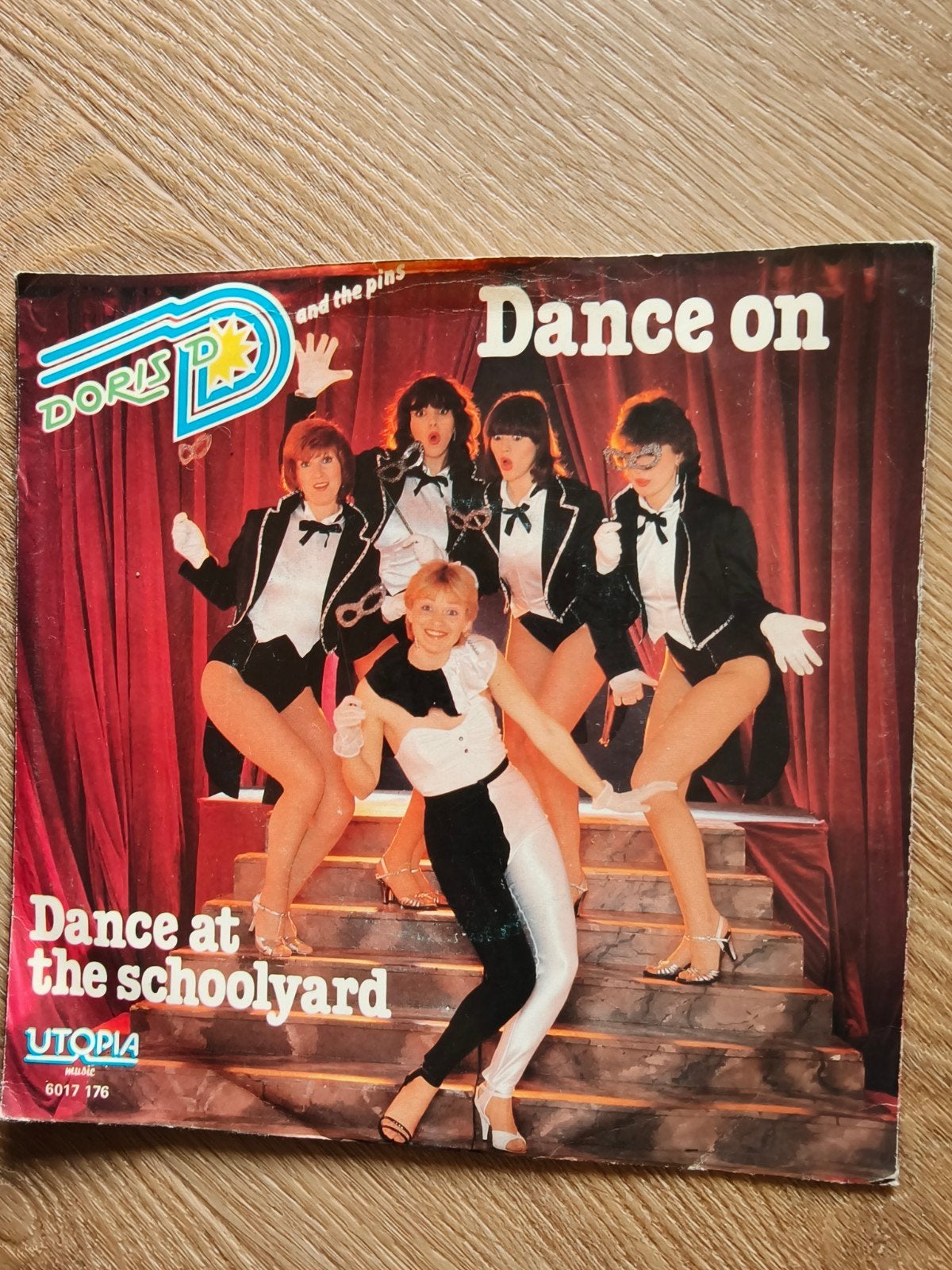 Doris D. & The Pins – Dance On 7” single 1981 – bijzondere m, Cd's en Dvd's, Ophalen of Verzenden, Gebruikt, Pop