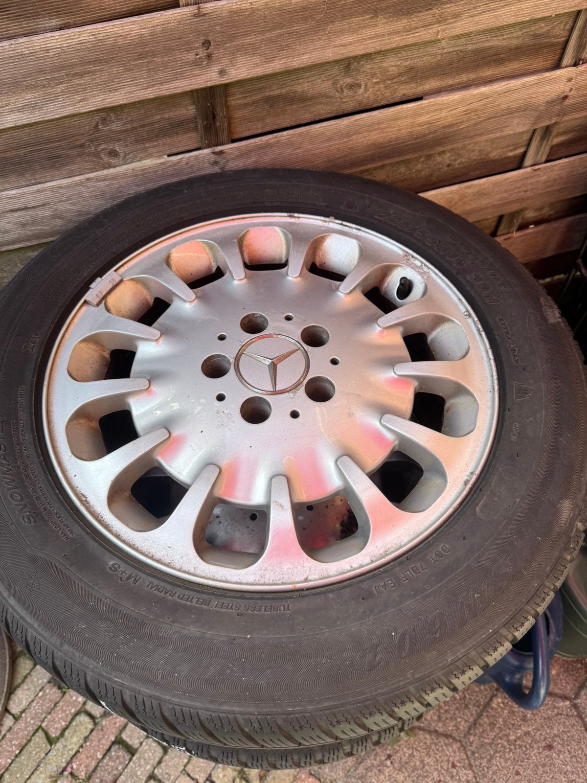 Winterset Mercedes W211 met banden, Ophalen, Gebruikt