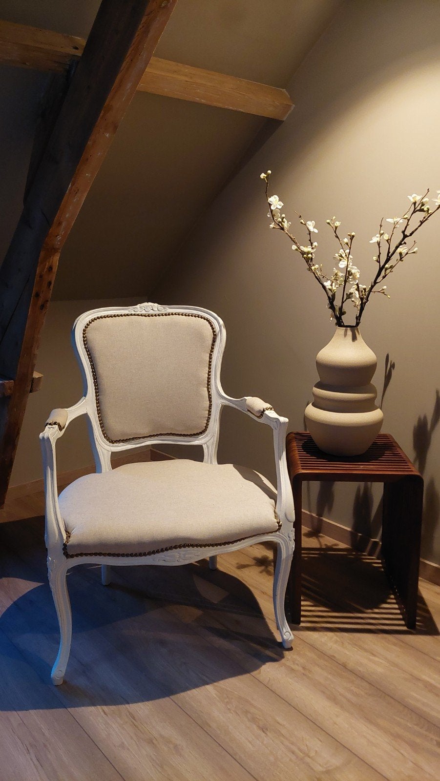 Elegante Franse Louis XVI fauteuil, wit met linnen, Antiek en Kunst, Ophalen