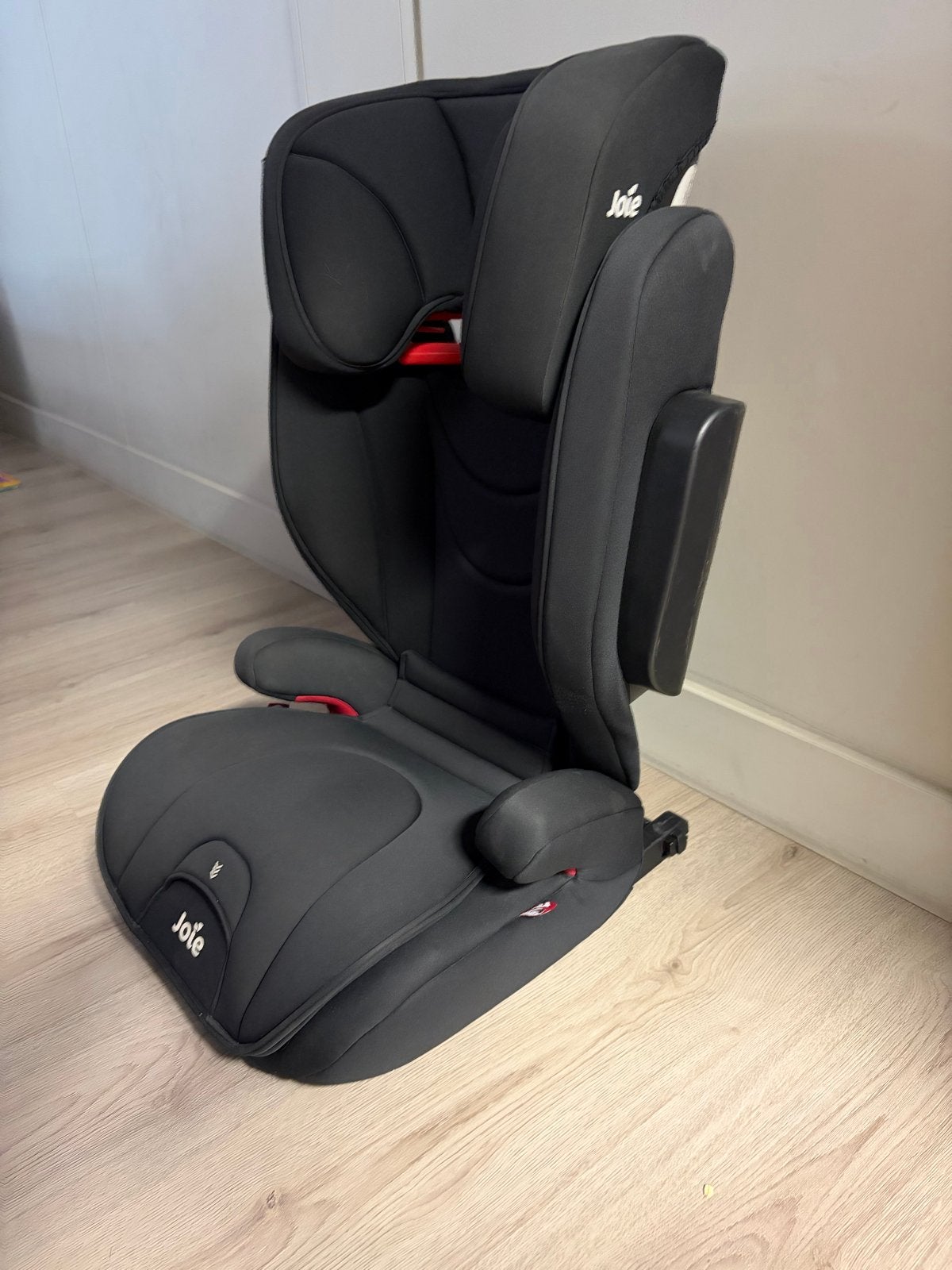 Joie i-Traver autostoel - Zwart - Zo goed als nieuw, Autogordel of Isofix, 15 t/m 36 kg, Afneembare rugleuning, Zo goed als nieuw