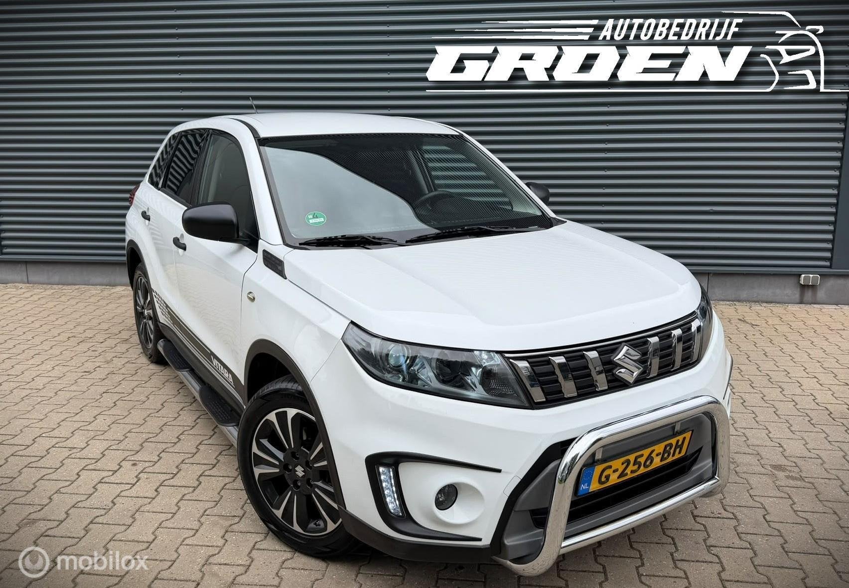Suzuki Vitara 1.6 Comfort CARPLAY|TREKHAAK|LED|XENON|CRUISE, Auto's, Euro 6, 4 cilinders, 400 kg, Wit