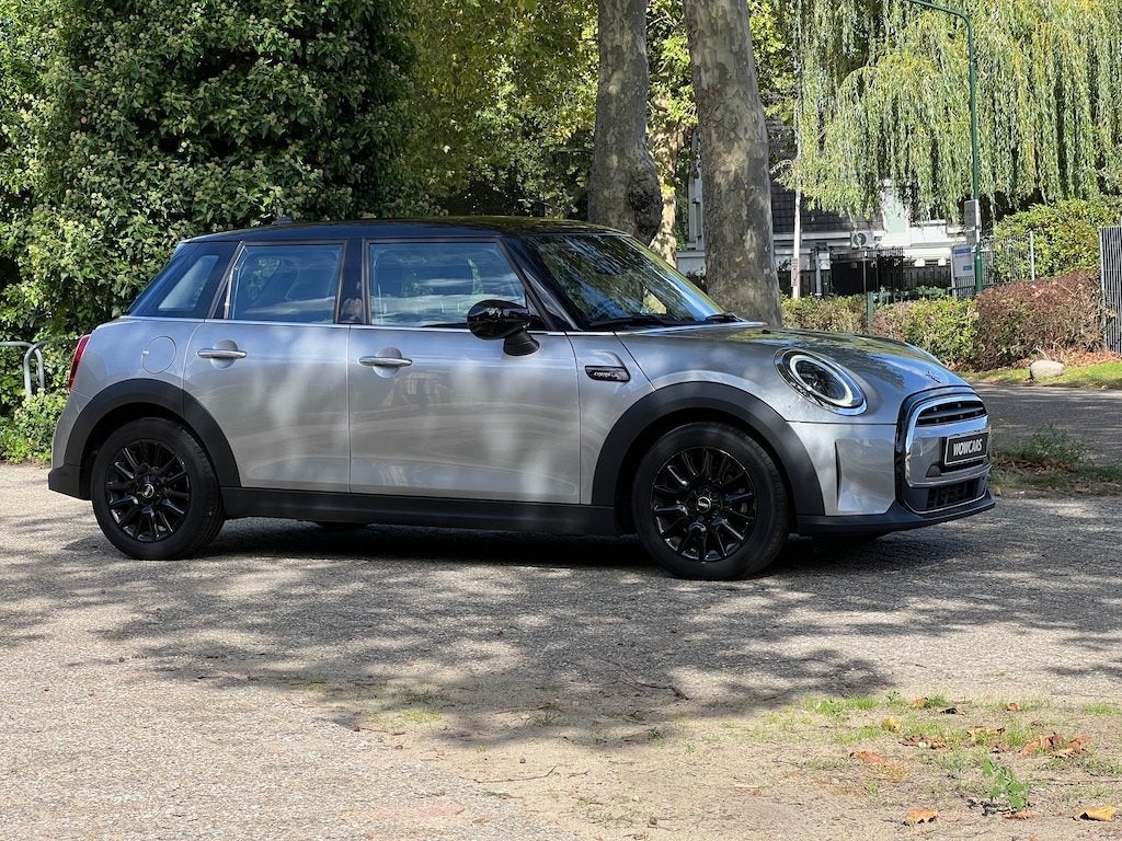 MINI Cooper 5-Deurs 1.5 136pk Automaat Apple CarPlay Cruise, Dealer onderhouden, 0 kg, Origineel Nederlands, Bedrijf
