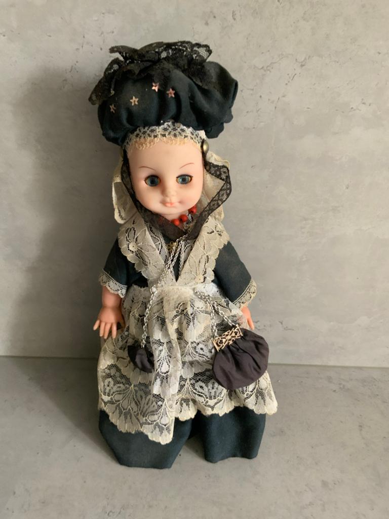 Vintage pop in klederdracht, Ophalen of Verzenden